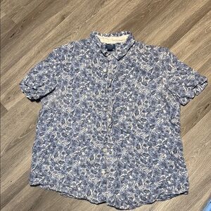 Caribbean Joe Blue and White Leaf Print Shirt